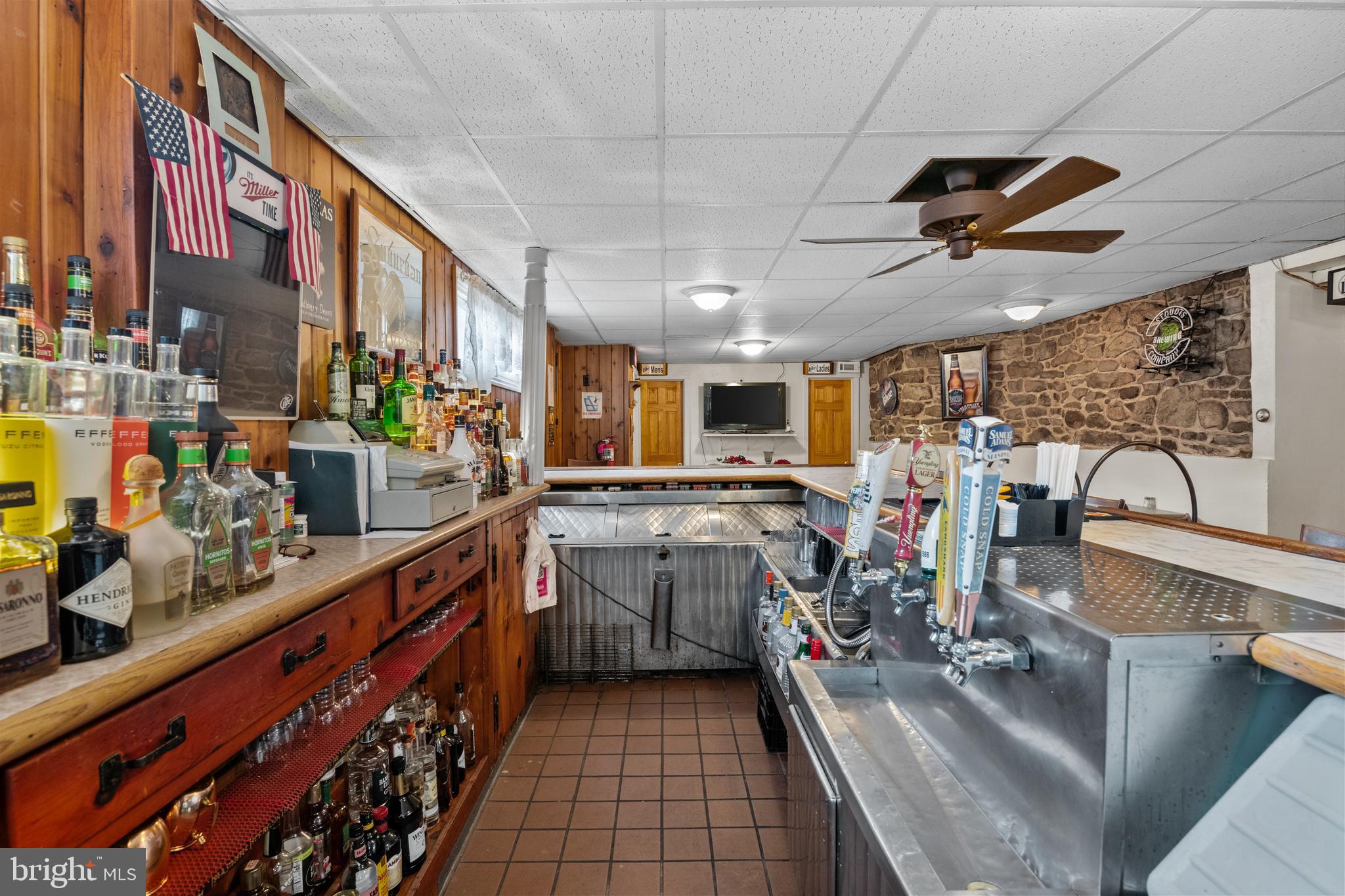 2201 Perkiomen Avenue Reading, PA 19606 - Photo 25 of 52