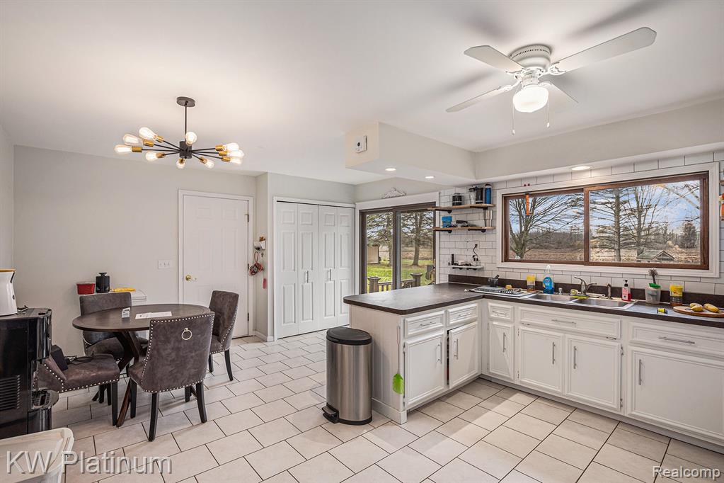 9757 Rynn Road Avoca, MI 48006 - Photo 7 of 22