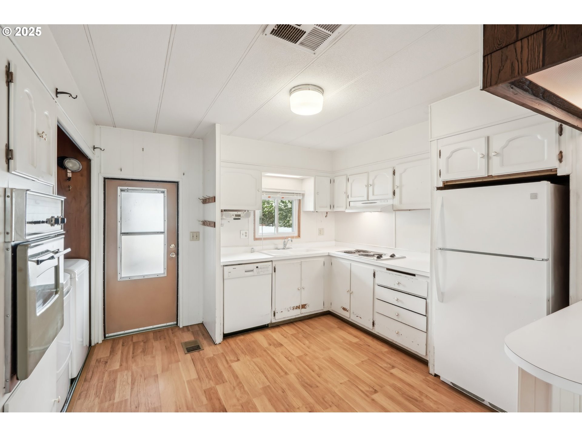 2905 Southeast Palmquist Road, Unit 47 Gresham, OR 97080 - Photo 7 of 37 Gallery Image 7