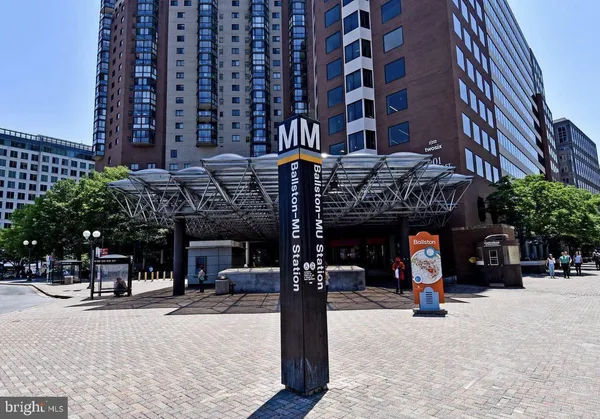 $2,299 | 900 North Stafford Street, Unit 1901, Arlington, VA 22203