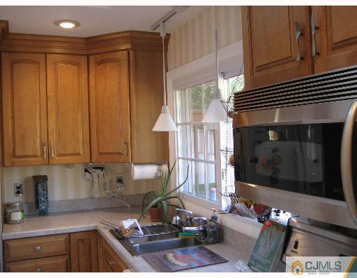 5 Griggs Road Cranbury, NJ 08512 - Photo 3 of 3