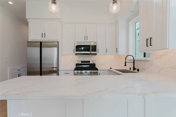 $3,500 | 6327 Ranchito Avenue, Van Nuys, CA 91401