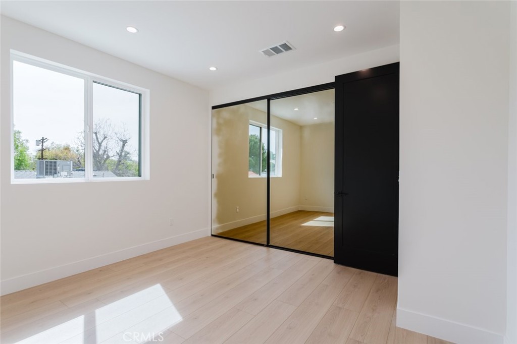 6329 Ranchito Avenue Van Nuys, CA 91401 - Photo 17 of 31