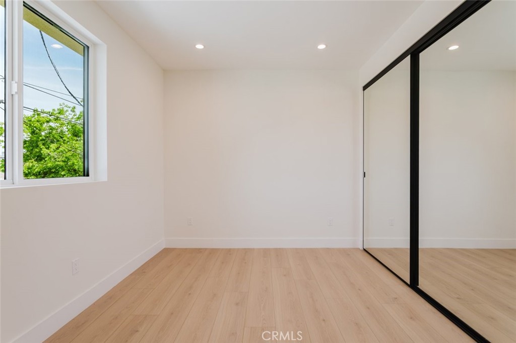 6329 Ranchito Avenue Van Nuys, CA 91401 - Photo 19 of 31