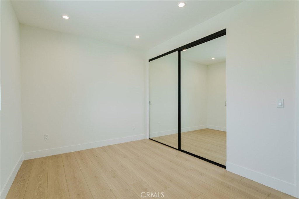 6329 Ranchito Avenue Van Nuys, CA 91401 - Photo 20 of 31