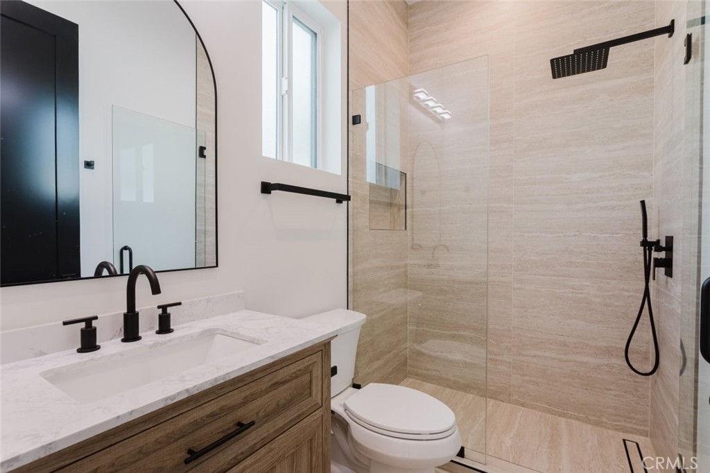 6329 Ranchito Avenue Van Nuys, CA 91401 - Photo 22 of 31