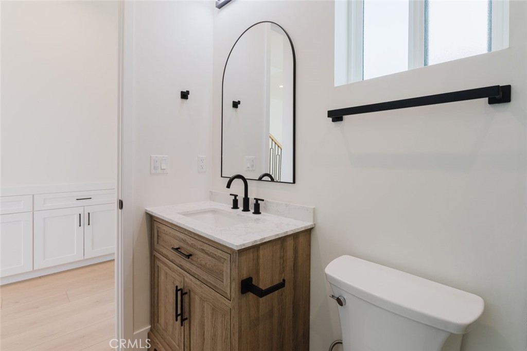 6329 Ranchito Avenue Van Nuys, CA 91401 - Photo 23 of 31