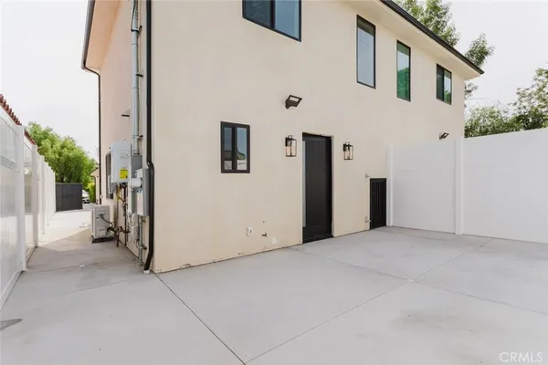 $3,500 | 6327 Ranchito Avenue, Van Nuys, CA 91401