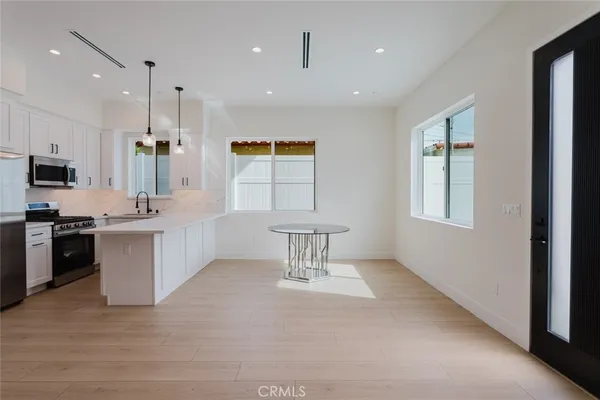 $3,500 | 6327 Ranchito Avenue, Van Nuys, CA 91401