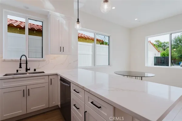 $3,500 | 6327 Ranchito Avenue, Van Nuys, CA 91401