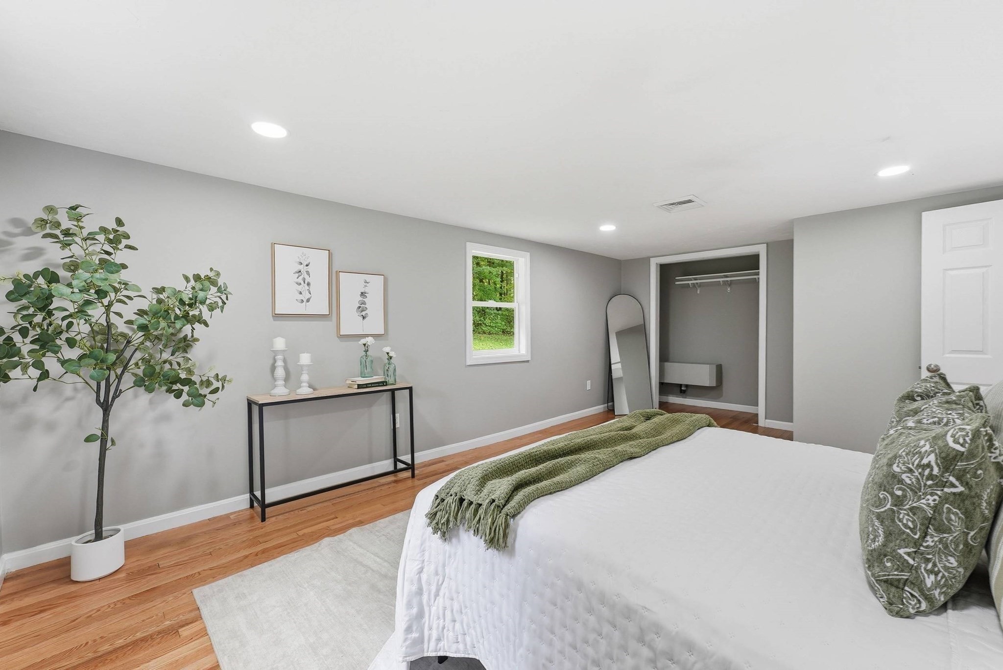 49 Harrington Road Charlton, MA 01507 - Photo 16 of 34 Gallery Image 16