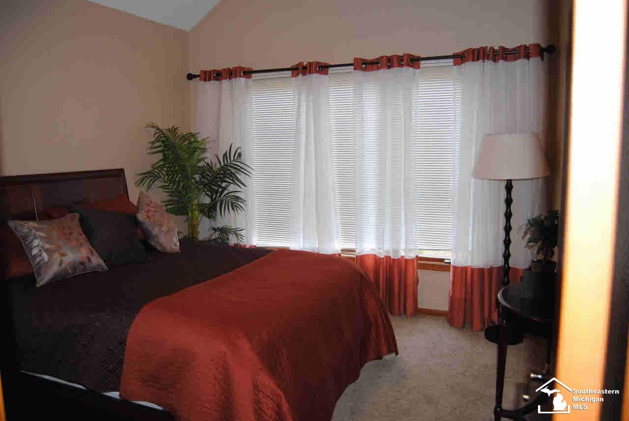 4249 Clegg Road Lambertville, MI 48144 - Photo 15 of 25 2nd Bedroom