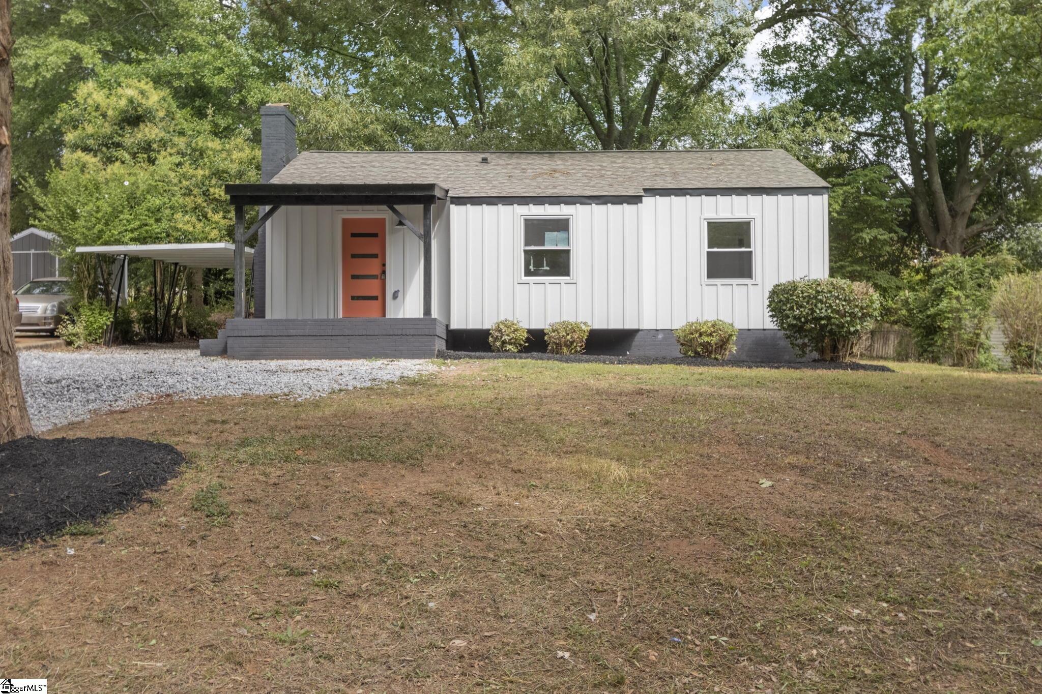 16 Foxhall Road Greenville, SC 29605 - Photo 1 of 25