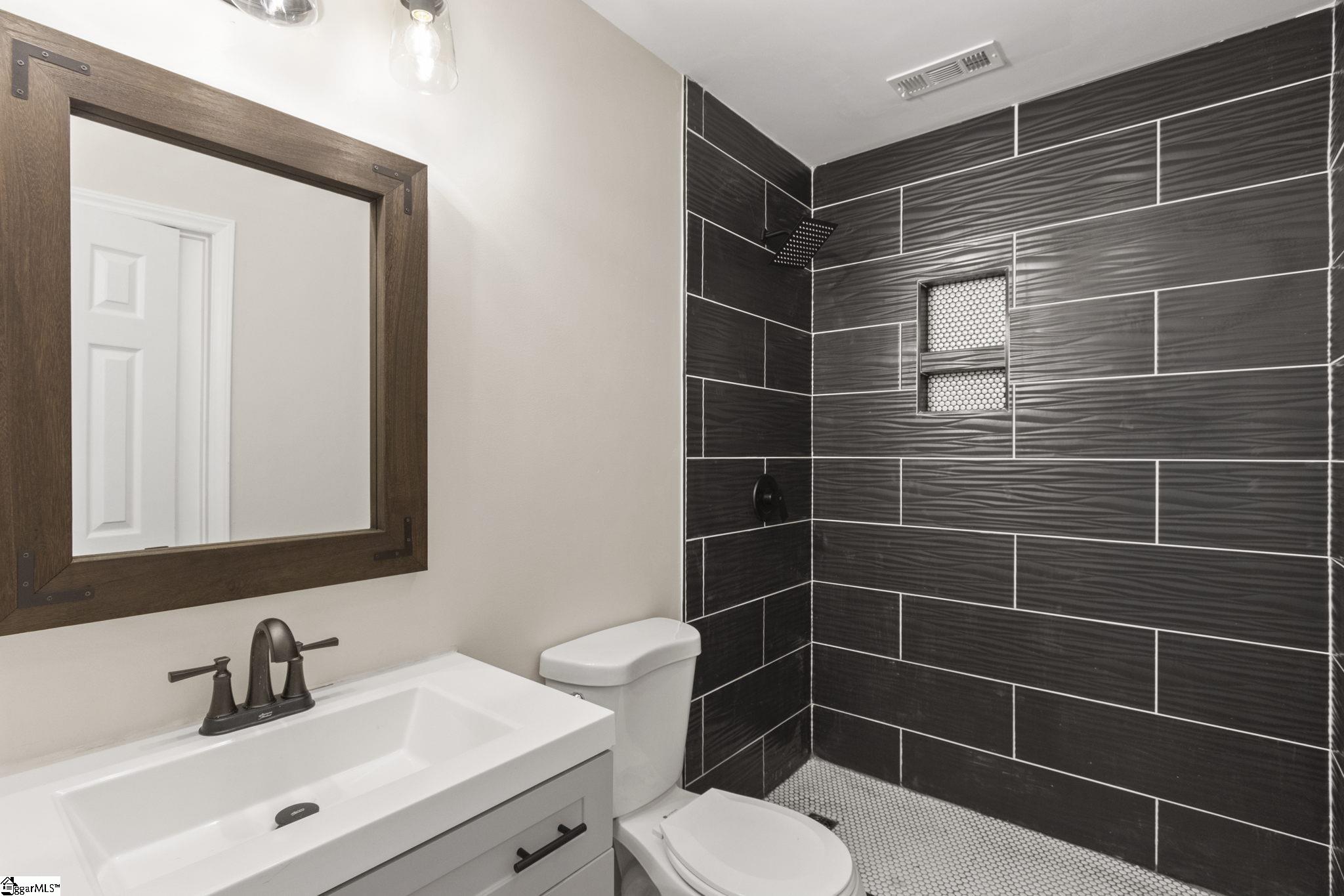 16 Foxhall Road Greenville, SC 29605 - Photo 18 of 25