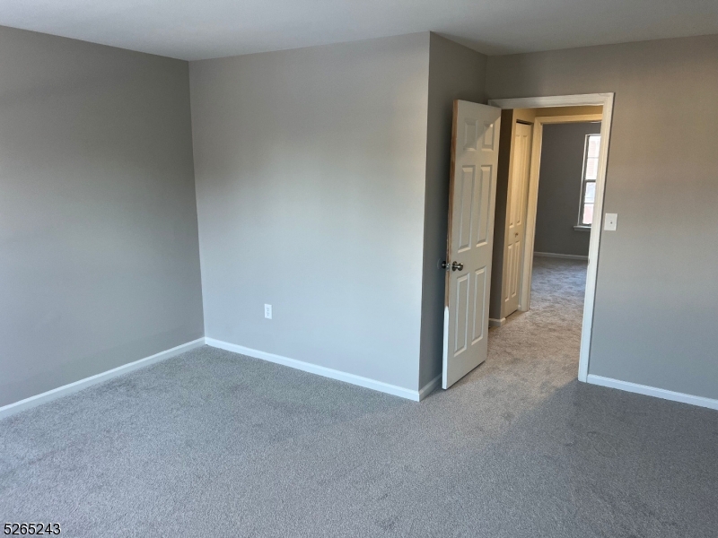 23 Nottingham Way Somerset, NJ 08873 - Photo 9 of 13