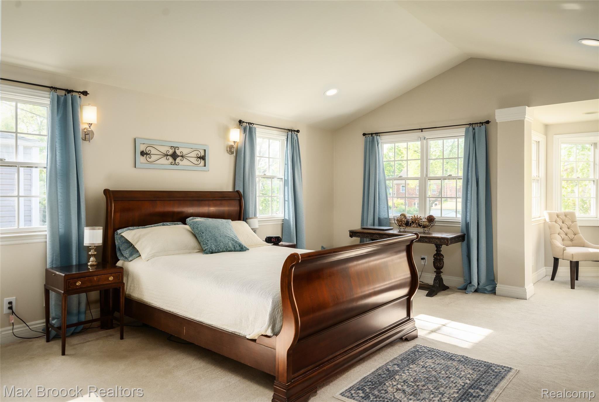 17 Hanover Road Pleasant Ridge, MI 48069 - Photo 17 of 32 Master Bedroom with Cathedral Ceiling