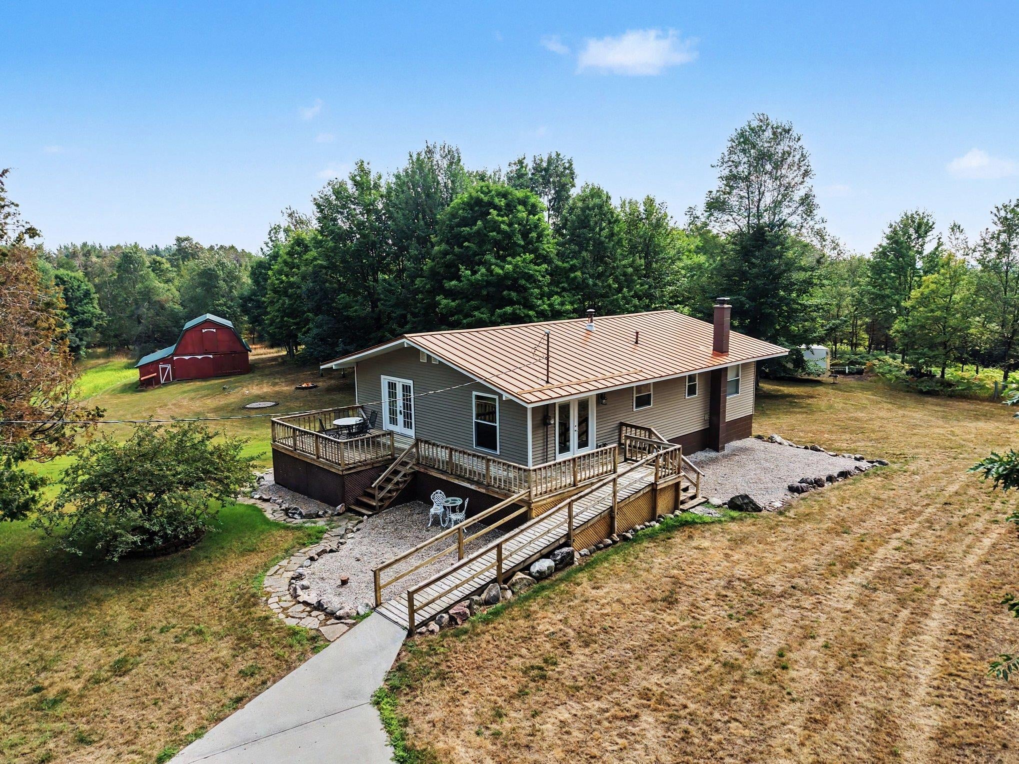 17685 Meceola Road Hersey, MI 49639 - Photo 3 of 46 Gallery Image 3