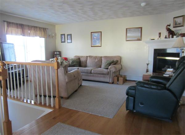 27 Roma Street Bristol, RI 02809 - Photo 3 of 13