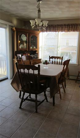 27 Roma Street Bristol, RI 02809 - Photo 5 of 13