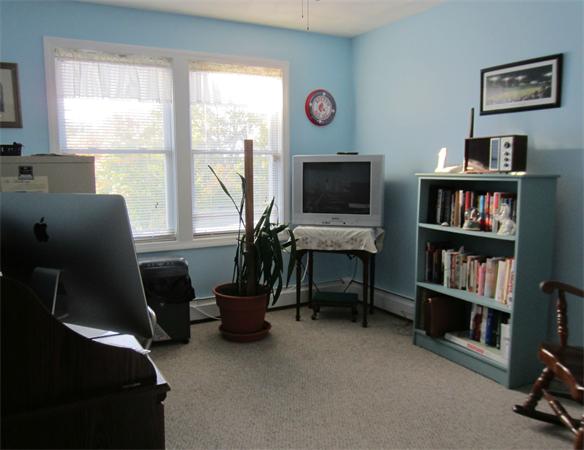 27 Roma Street Bristol, RI 02809 - Photo 7 of 13