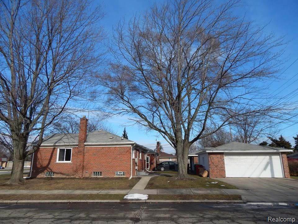 21900 Kelly Road Eastpointe, MI 48021 - Photo 6 of 38