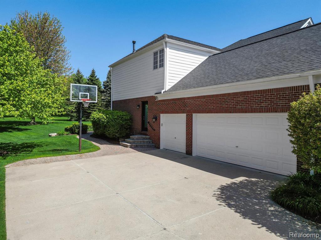 2134 Aberdeen Court Rochester, MI 48306 - Photo 6 of 84