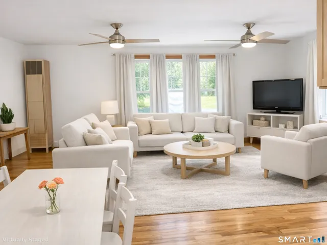 $2,000 | 28 Sugar Street, Unit B, Newtown, CT 06470