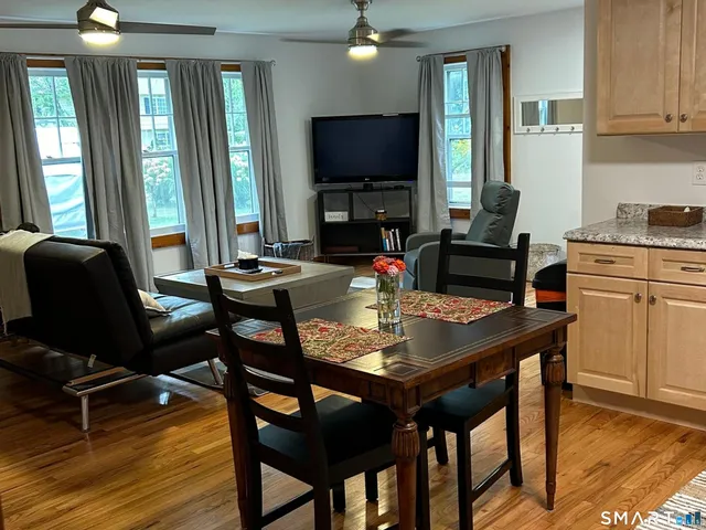 $2,000 | 28 Sugar Street, Unit B, Newtown, CT 06470