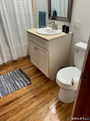 $2,000 | 28 Sugar Street, Unit B, Newtown, CT 06470