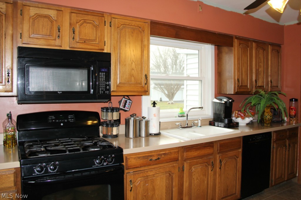 1009 West Strub Road Sandusky, OH 44870 - Photo 2 of 16 Gallery Image 2