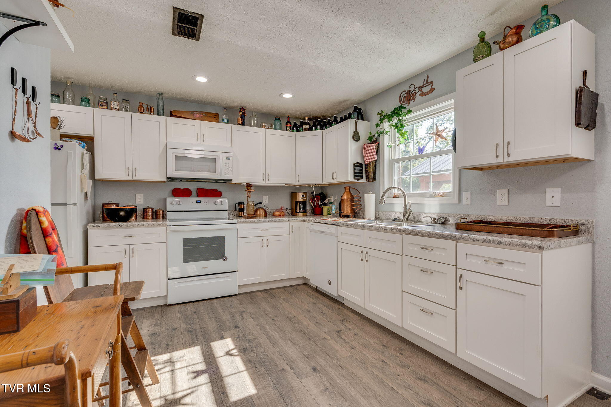 702 Riverside Avenue Kingsport, TN 37660 - Photo 10 of 30 010