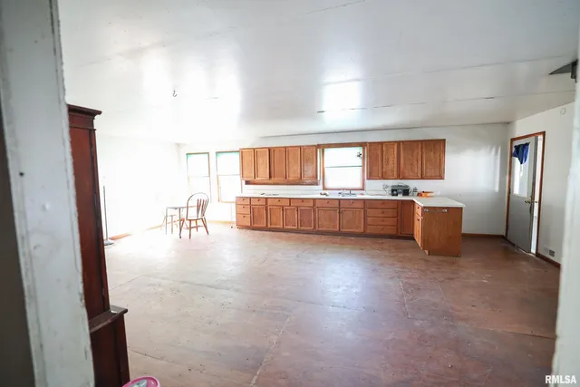 $729,000 | 878 East 450th Street, Plymouth, IL 62367