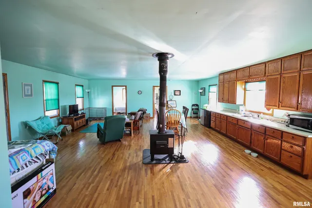 $729,000 | 878 East 450th Street, Plymouth, IL 62367