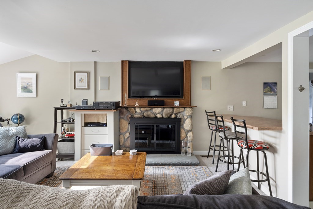 29 Riveredge Road North Billerica, MA 01862 - Photo 1 of 19 Gallery Image 1