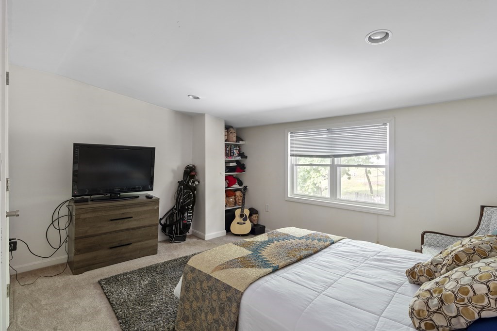 29 Riveredge Road North Billerica, MA 01862 - Photo 13 of 19 Gallery Image 13