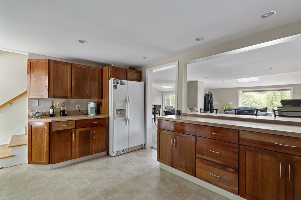 29 Riveredge Road North Billerica, MA 01862 - Photo 6 of 19 Gallery Image 6