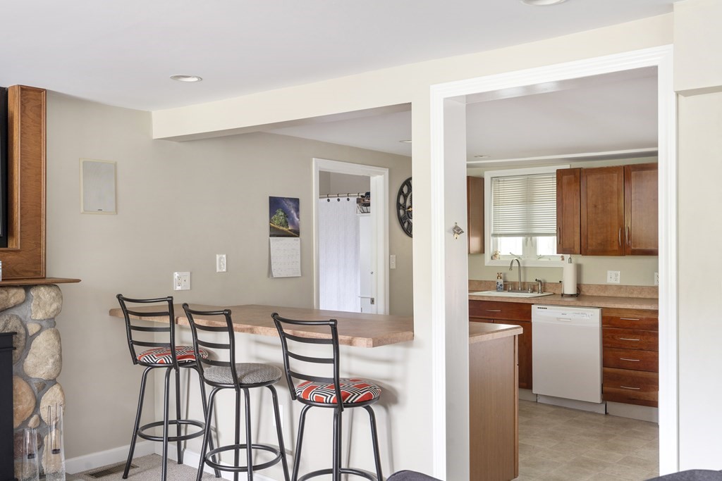 29 Riveredge Road North Billerica, MA 01862 - Photo 7 of 19 Gallery Image 7