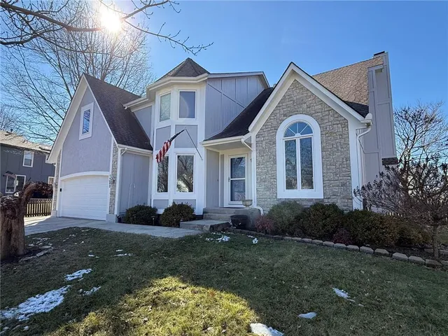 $450,000 | 1383 South Hunter Drive, Olathe, KS 66062