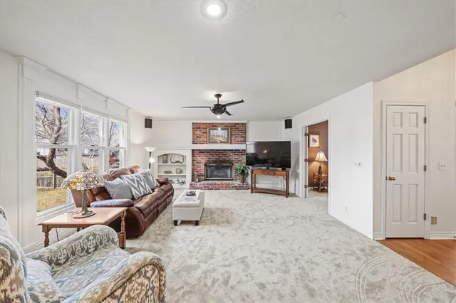 $450,000 | 1383 South Hunter Drive, Olathe, KS 66062