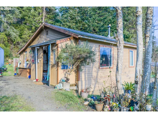 $249,000 | 1266 South 14th Street, Coos Bay, OR 97420