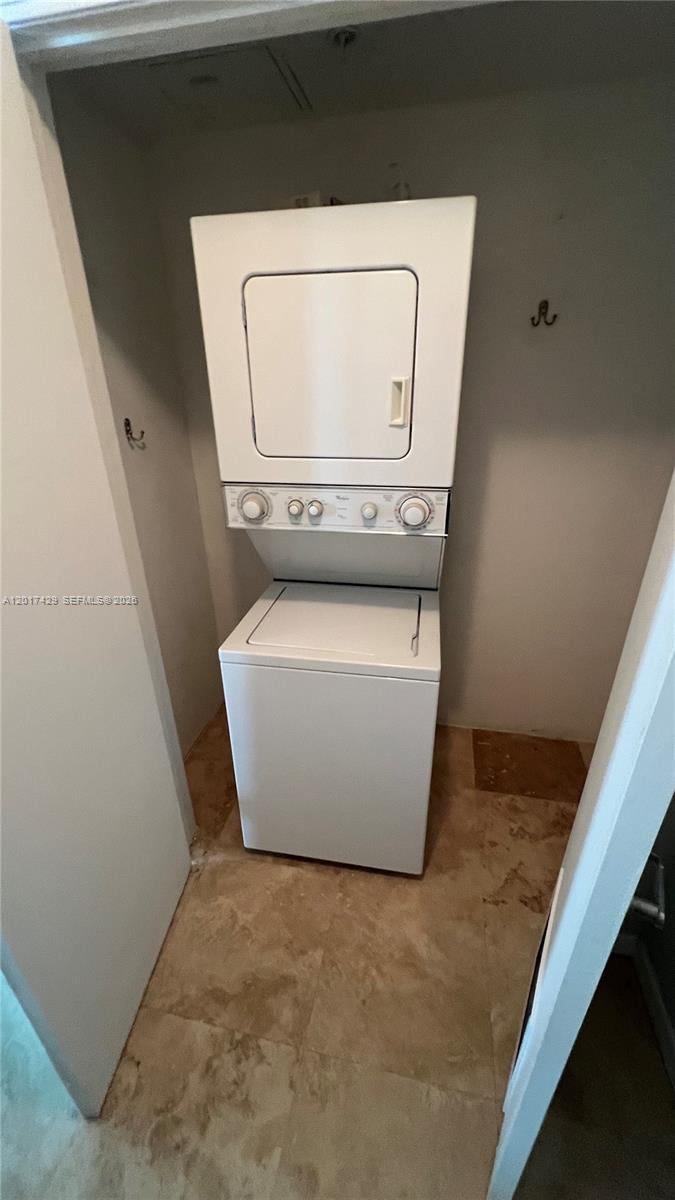 9055 Southwest 73rd Court, Unit 2007 Miami, FL 33156 - Photo 13 of 15