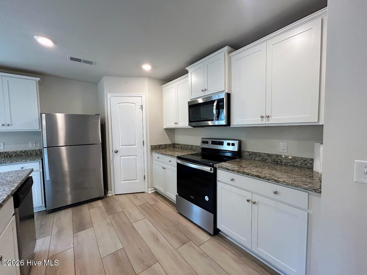 424 Poppleton Drive Hampstead, NC 28443 - Photo 11 of 40 424 Poppleton 9