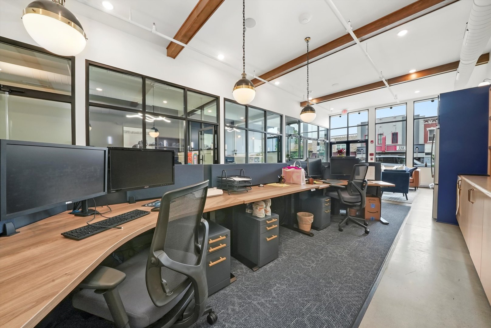 1016 South State Street Lockport, IL 60441 - Photo 27 of 67 a room with table chairs and wooden floor
