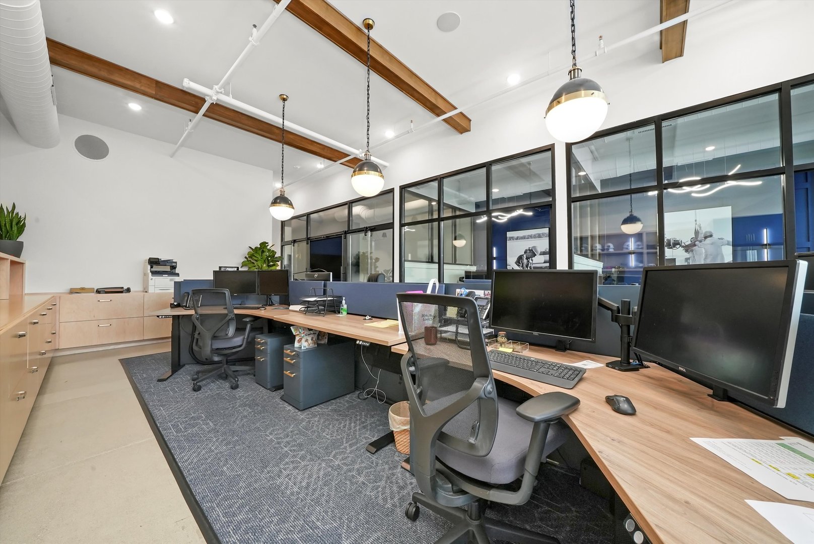 1016 South State Street Lockport, IL 60441 - Photo 28 of 67 a room with furniture a flat screen tv and view