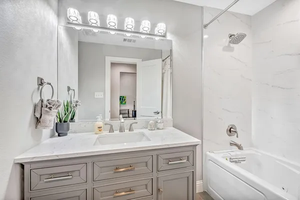 $3,995 | 3151 Kinkaid Drive, Dallas, TX 75220