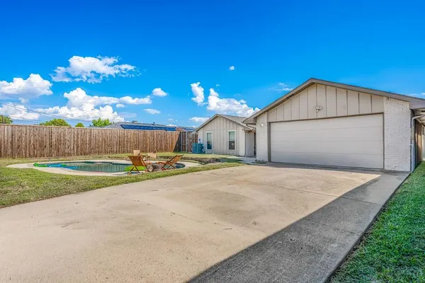 $3,995 | 3151 Kinkaid Drive, Dallas, TX 75220