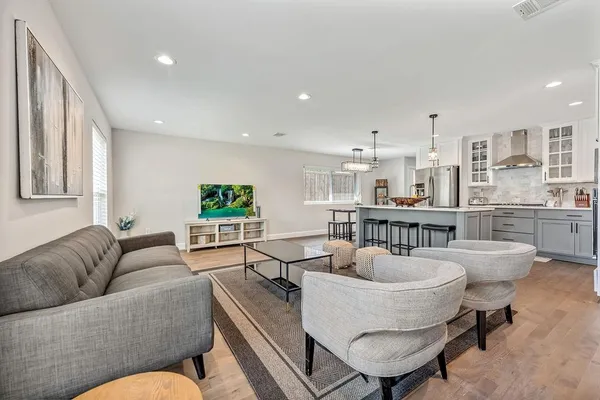 $3,995 | 3151 Kinkaid Drive, Dallas, TX 75220