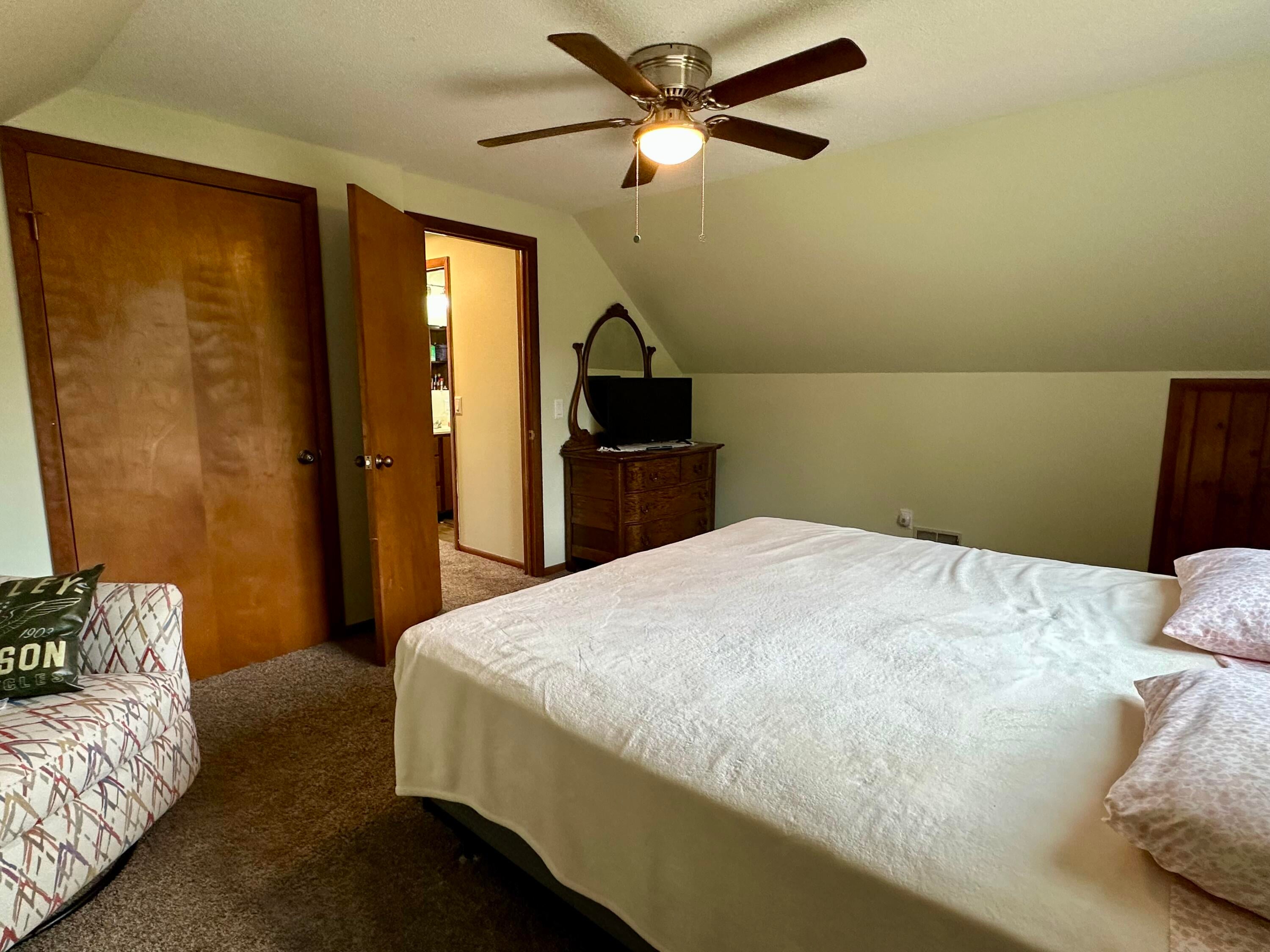 7984 Highway 23 Cheboygan, MI 49721 - Photo 20 of 40 2nd Level Guest Bedroom