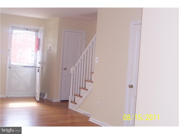 242 Lynn Road Ridley Park, PA 19078 - Photo 2 of 23 Living Room