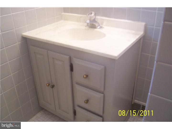 242 Lynn Road Ridley Park, PA 19078 - Photo 9 of 23 Bathroom